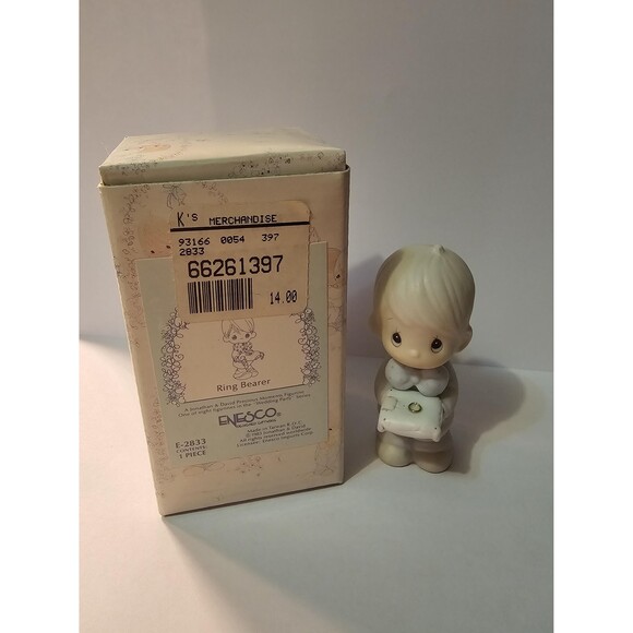 1983 Vintage Figurine Precious Moments Ring Bearer With Tags, Box, And Paperwork - Picture 1 of 4